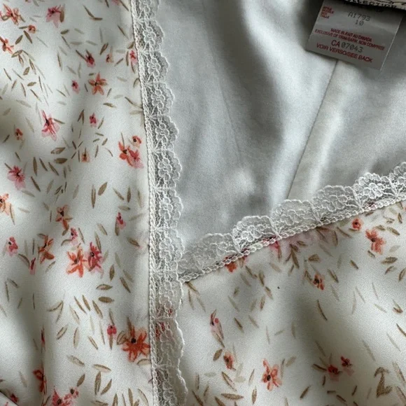 90s Vintage midi dainty floral dress 🤍🍋 - Picture 6 of 10